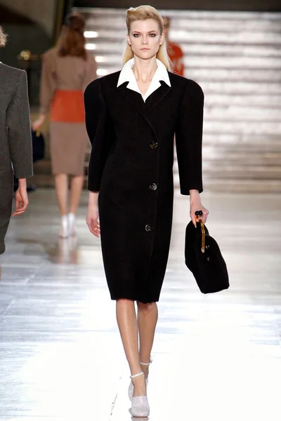 Look 5